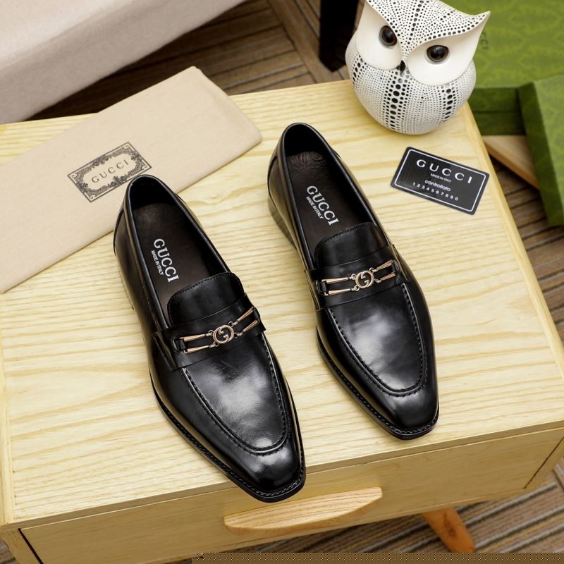 G*u*i leather shoes